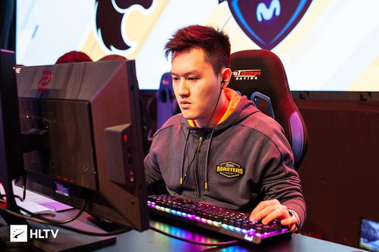 iG在英雄联盟总决赛首战告负 成都战局形势分析